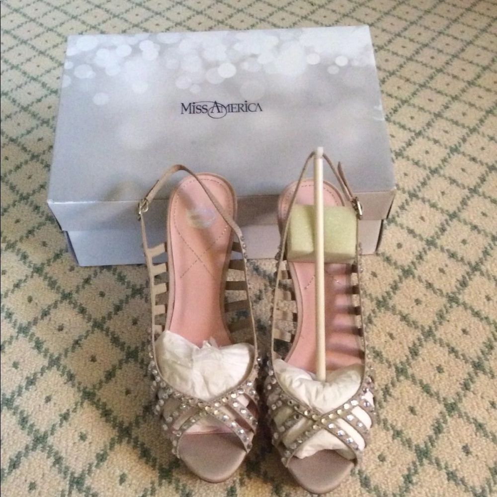 Miss America Brand New Heels